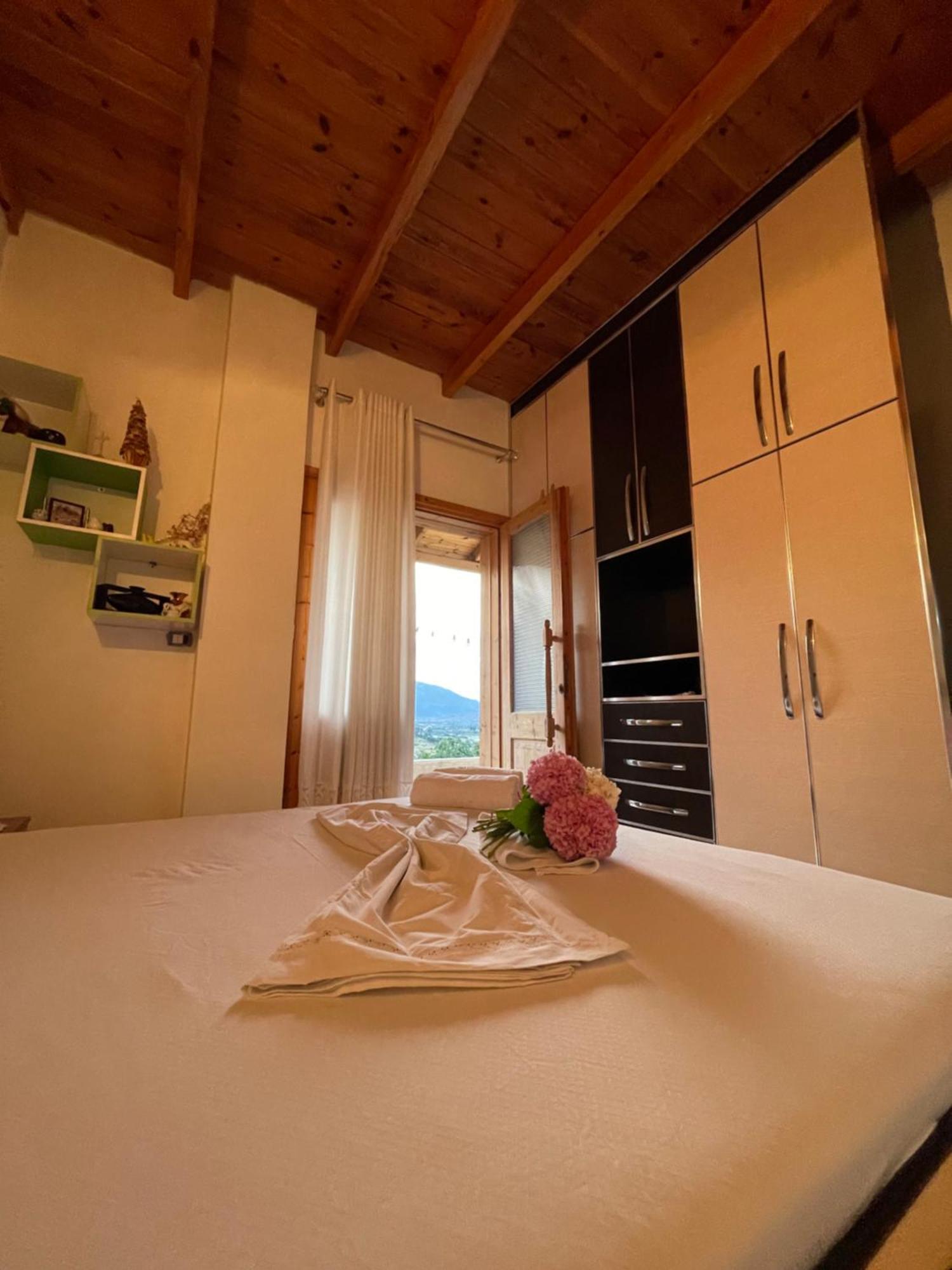 Elsa'S Villa จีโรคาสเตอร์ ภายนอก รูปภาพ